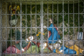 Praying Jesus alongside Cyclepath in Bavaria